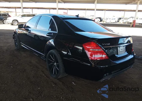 2013 Mercedes-Benz S 550 из США, поврежденный, VIN WDDNG7DB7DA500703